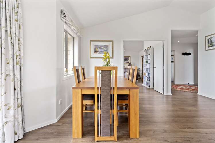 32 Baxter Michael Crescent Cambridge_6