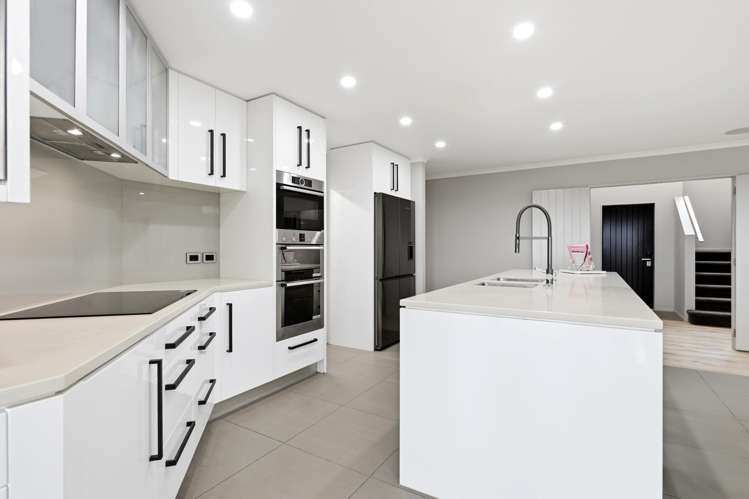 99 Grovenor Drive_3