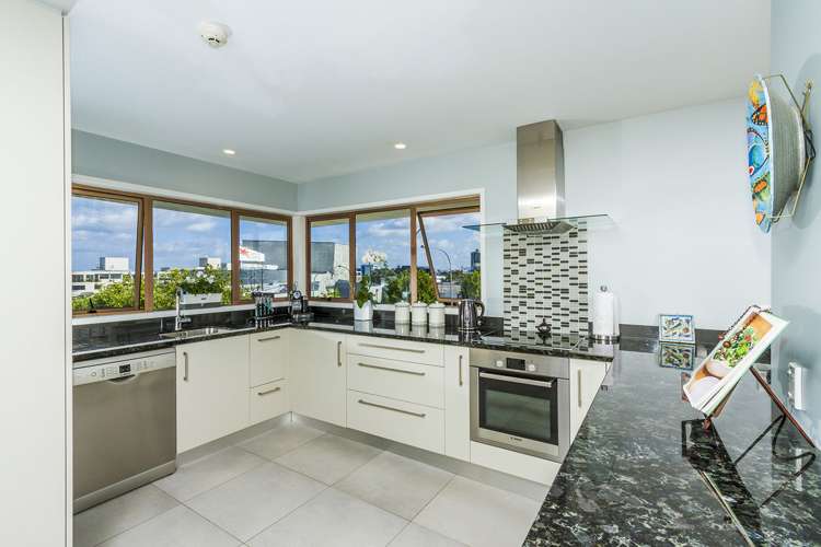 2b/6 The Promenade Takapuna_17