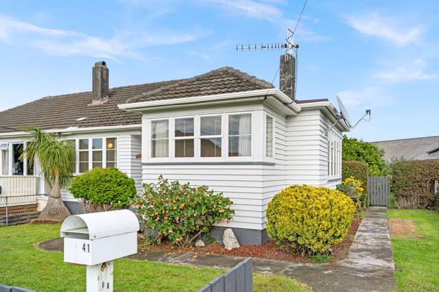 Deceased Estate - Do Up- Must Sell!