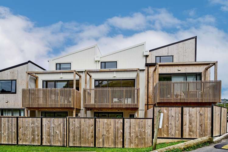 3 and 10 / 6 Makara Road Karori_14