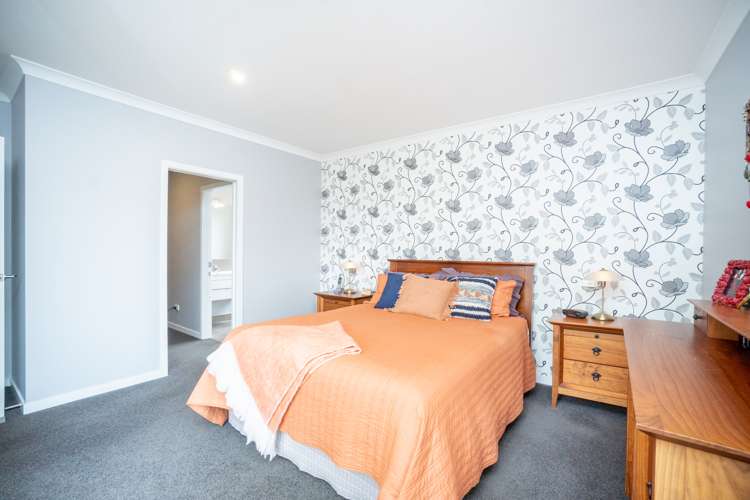 32 Liberty Grove Kelvin Grove_13