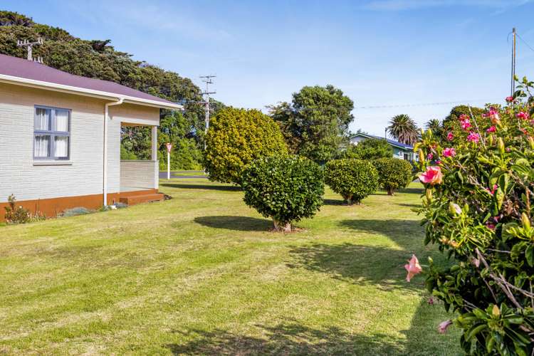 16 Layard Street Opunake_18