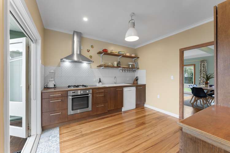 27 Manuka Street Otaki Beach_9