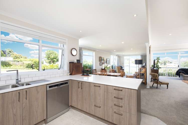 8 Ridge View Crescent Pukekohe_3