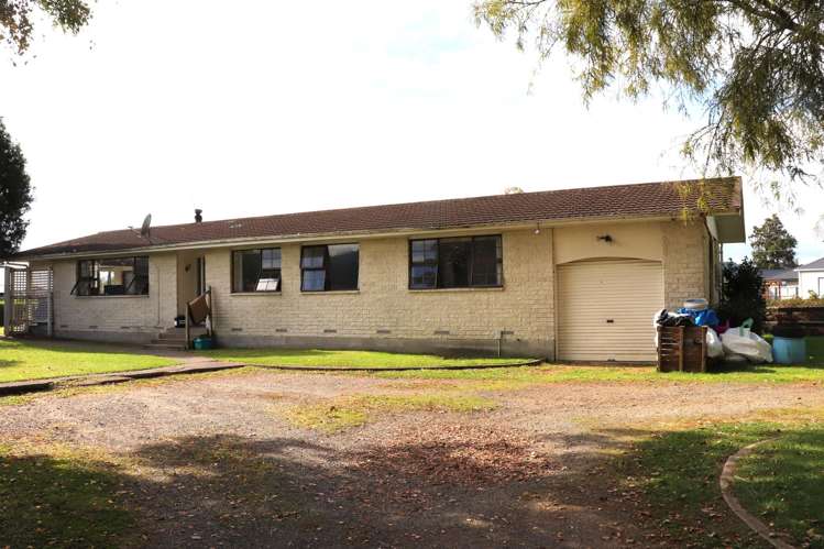 2858 River Road_0