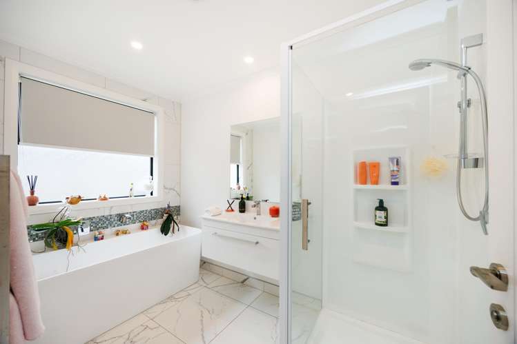 16 Serenity Crescent Kelvin Grove_13