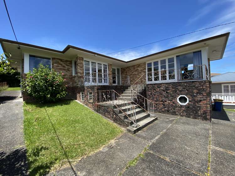 25 Highland Avenue Titirangi_13