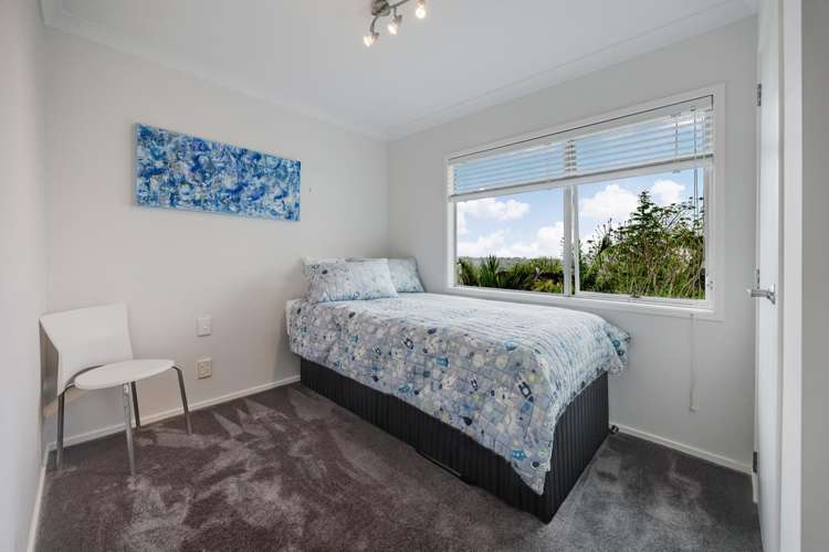 129 Bradbury Road Botany Downs_11