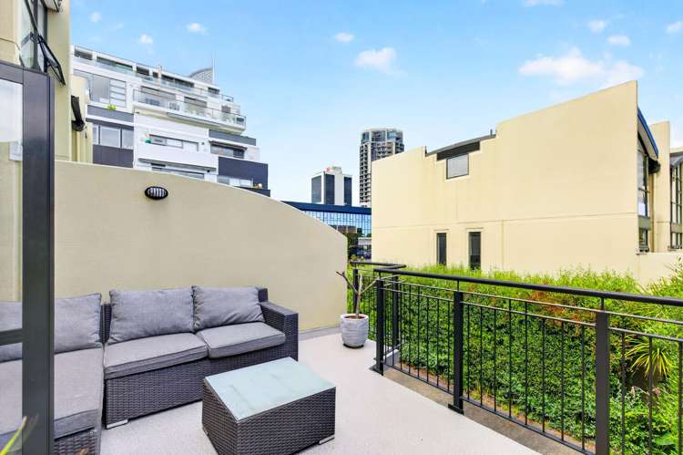 4/16 Huron Street Takapuna_6