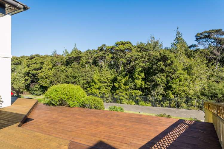 13 Fernbank Lane Greenhithe_19