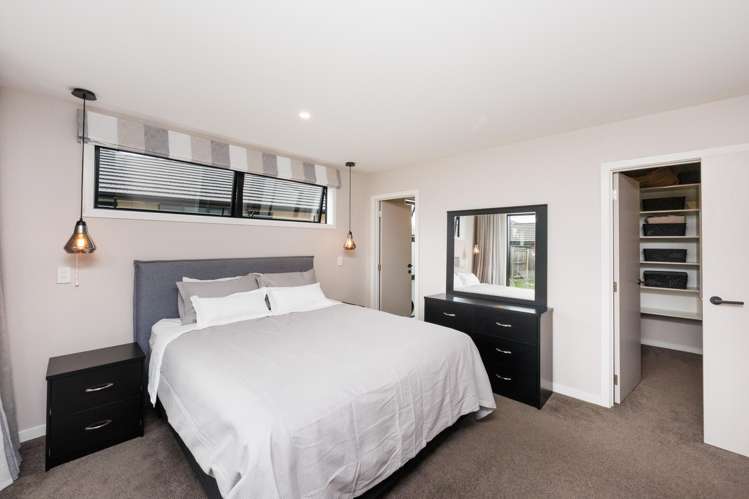 4 Sardinia Grove Fitzherbert_21