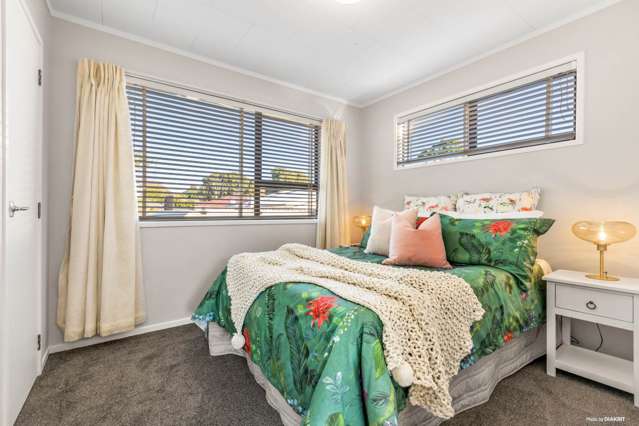 2/16 Saint Lukes Road Mount Albert_3