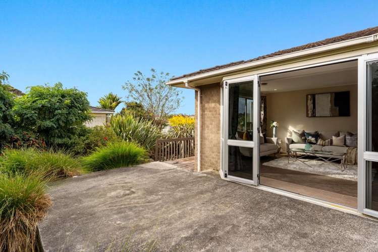 12 Towra Place Botany Downs_17