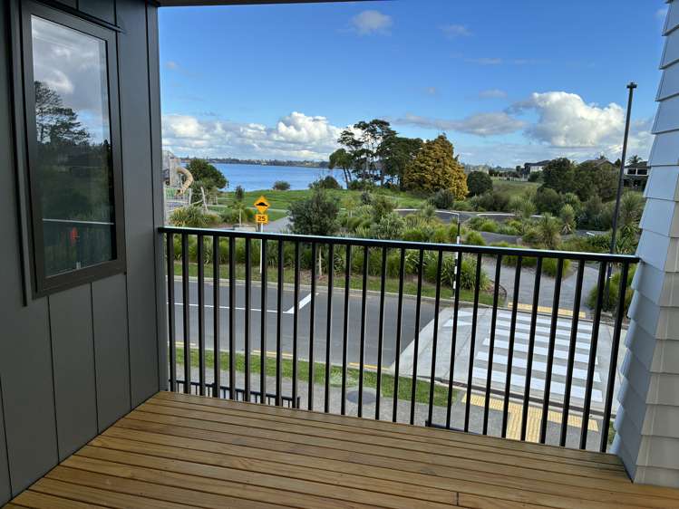 131 WAITUARUA DRIVE "Waiata Shores" Takanini_23