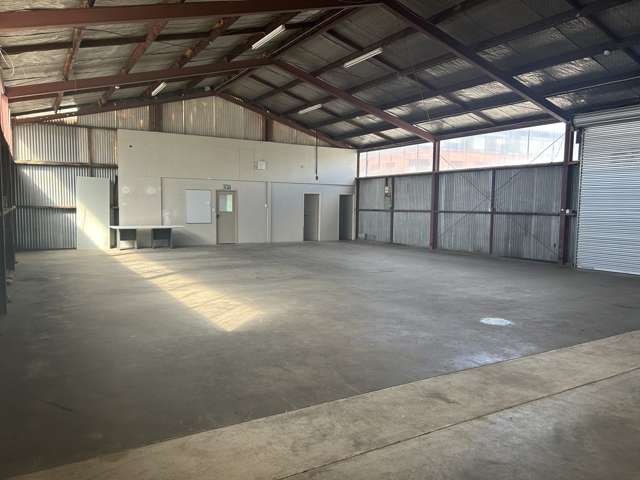 Tidy high-stud warehouse with small office