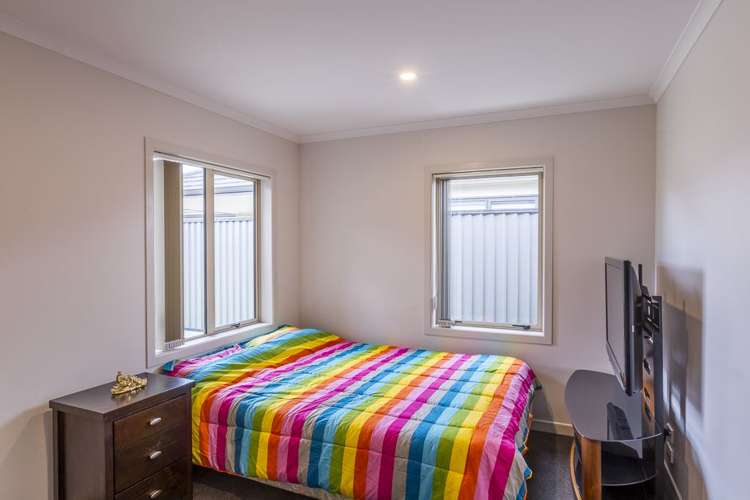 5 Peter Way Place Glenview_12