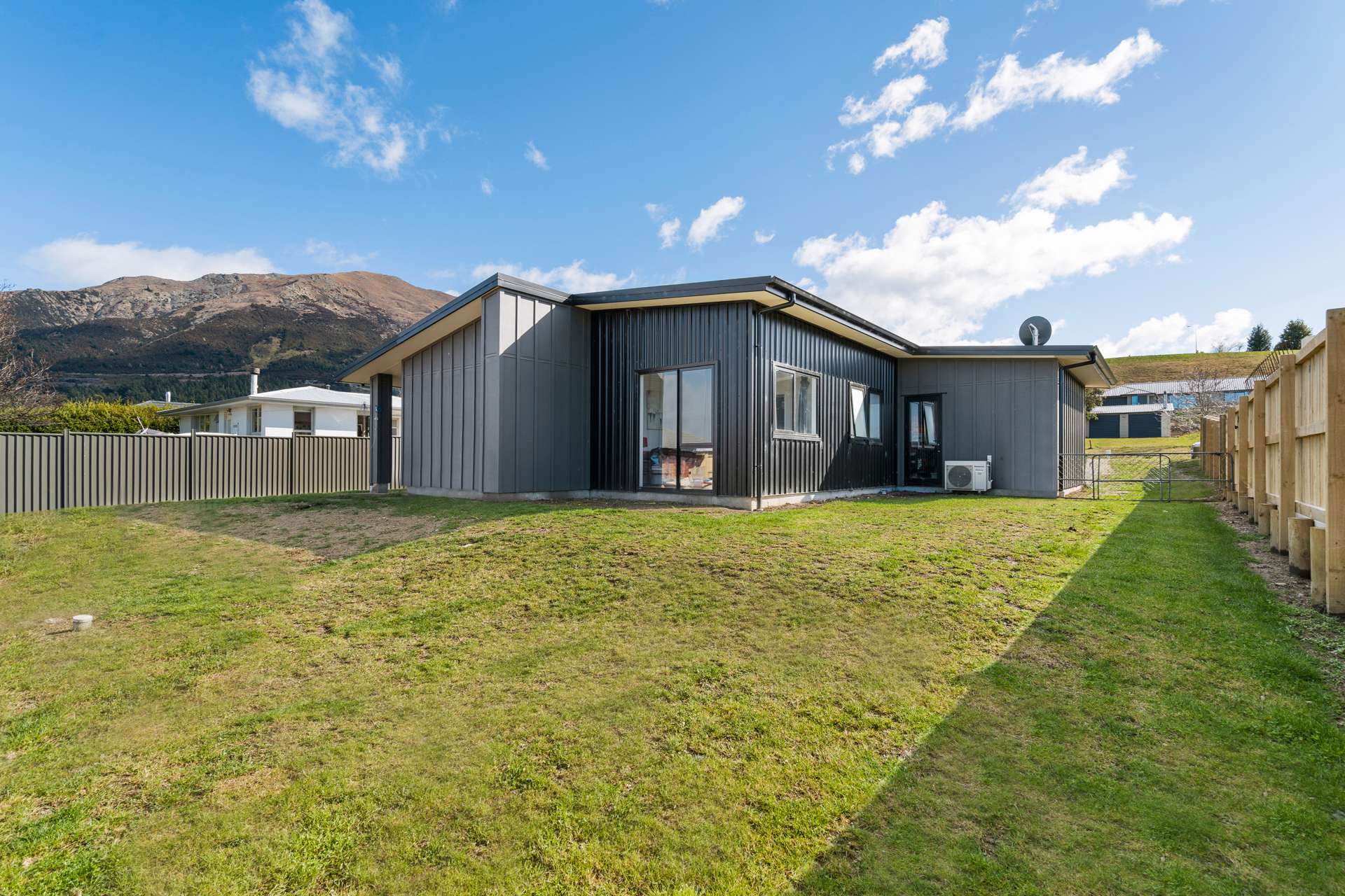 16 Woodpecker Street Lake Hawea_0