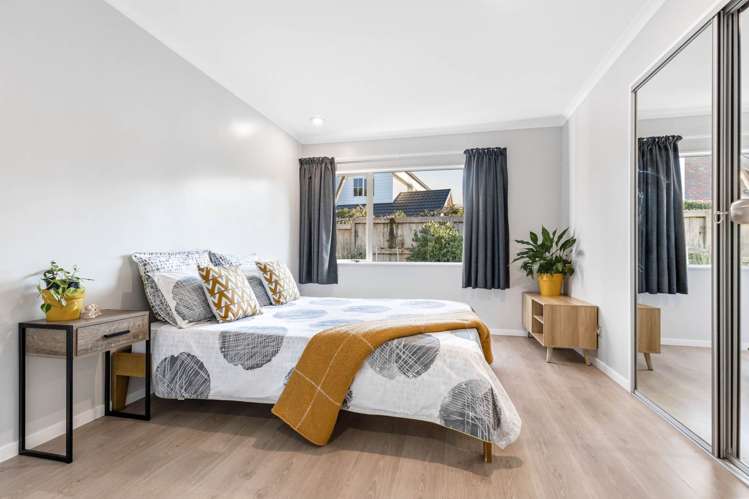 16 Windfall Grove Greenhithe_16