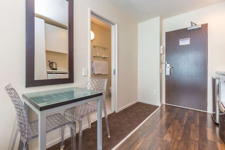 1211/10 Waterloo Quadrant Auckland Central_9