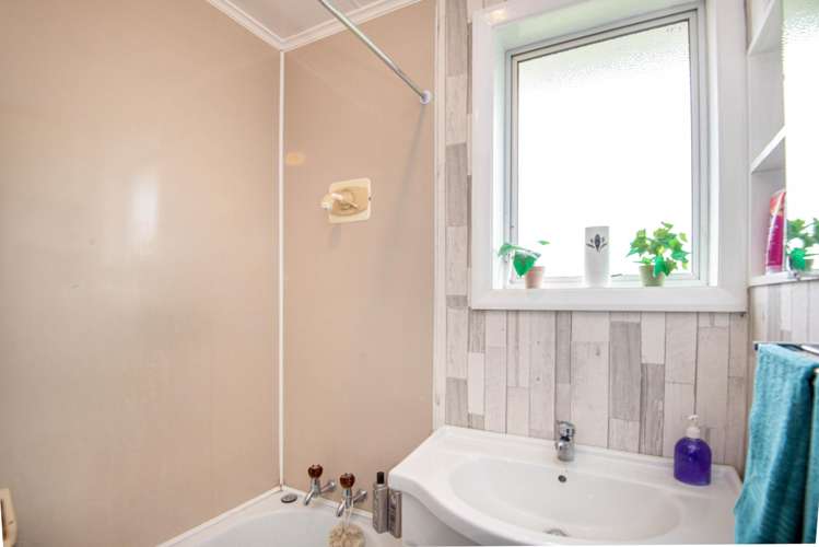 19 Desert Gold Street Ascot Park_15