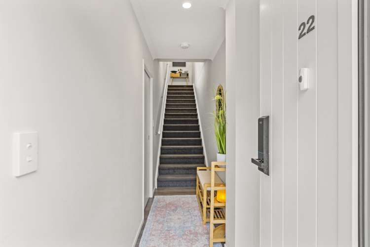 22/182 London Street Hamilton Central_3