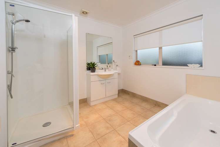 1 Solan Drive Waimauku_7