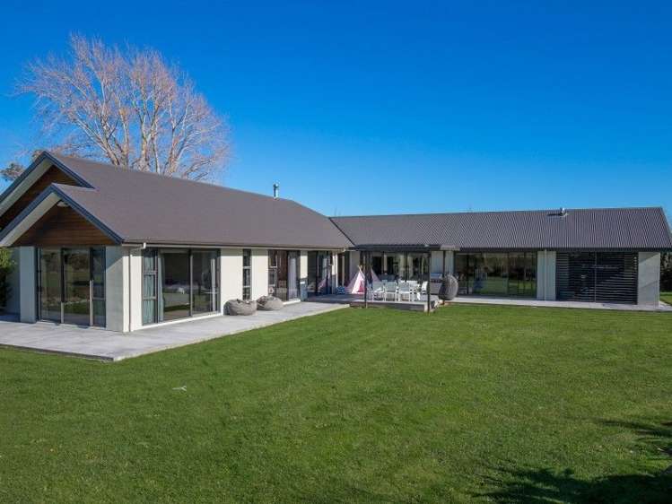 4 Bradleigh Park Fairhall_7