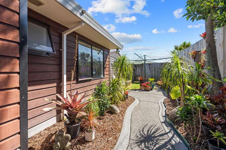 31B Lyn Grove Papamoa Beach_16