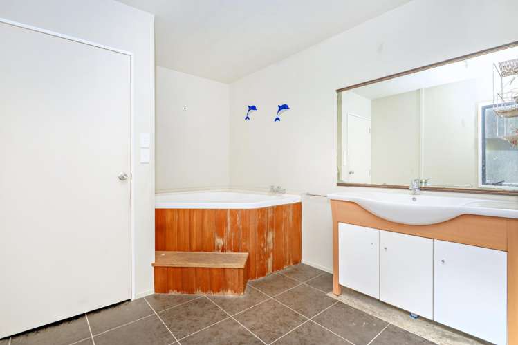15 Dunlop Road Waiotahe_19