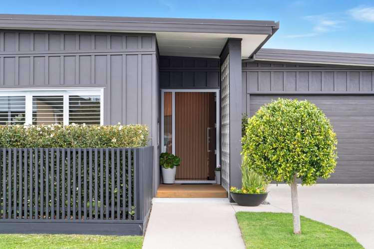 6 Kahuparere Crescent Pyes Pa_27