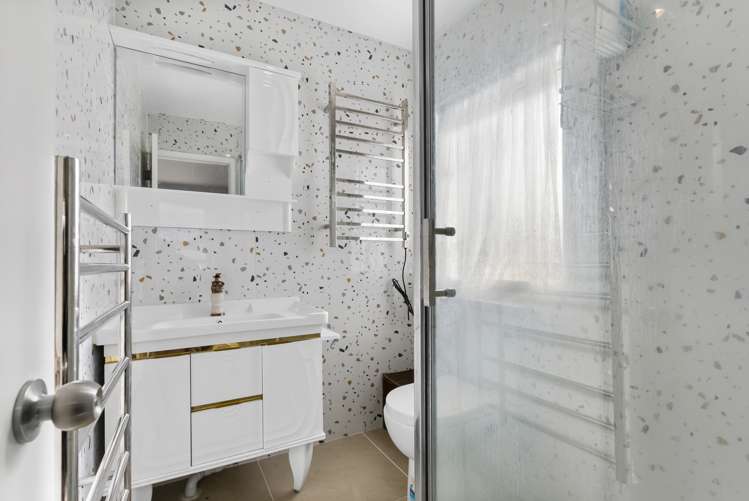 28 Castlehill Court Wattle Downs_4