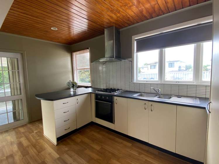 2/15 Gibbs Road Manurewa_1