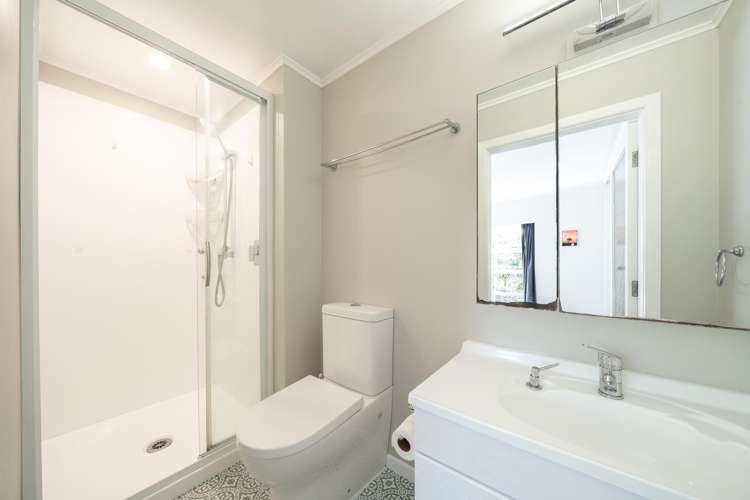 10 Court Road Tawa_12