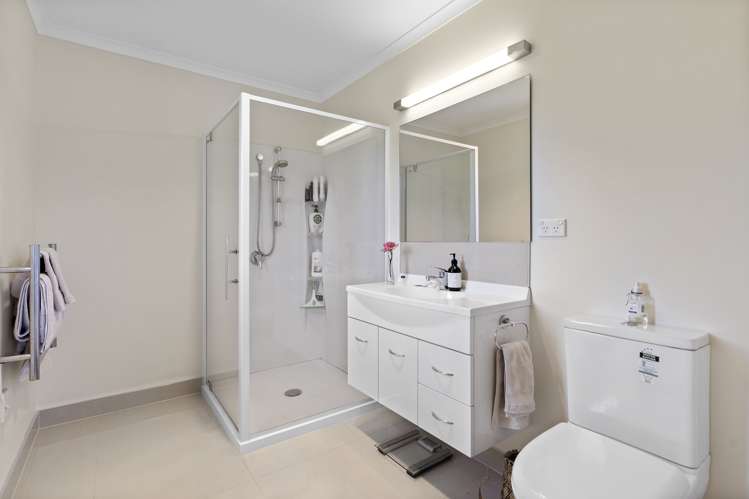 8 Camellia Lane Carterton_11