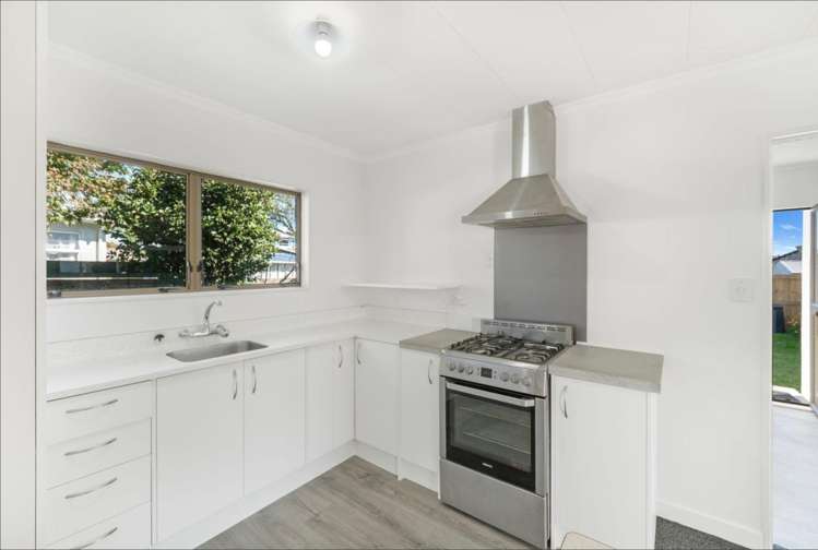 2/302A The Ridgeway_2
