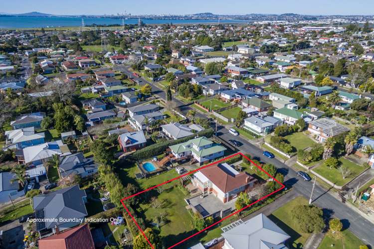 76 Sylvan Crescent Te Atatu South_14
