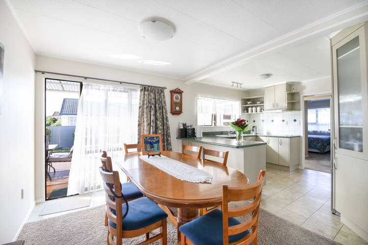 165 Tait Drive Greenmeadows_5