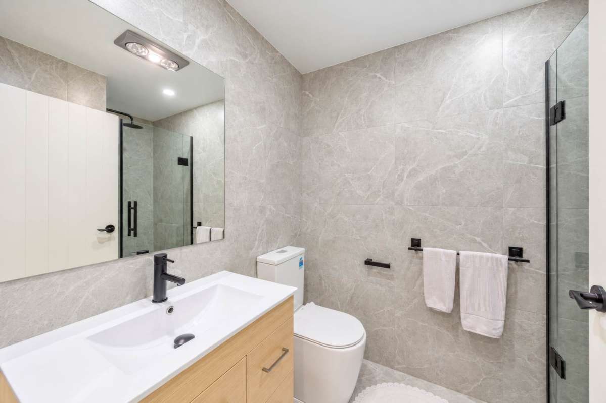 6/621 Glenfield Road_3