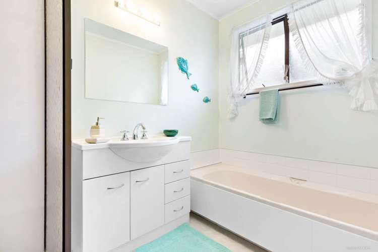 1/9 Opua Street Belmont_7