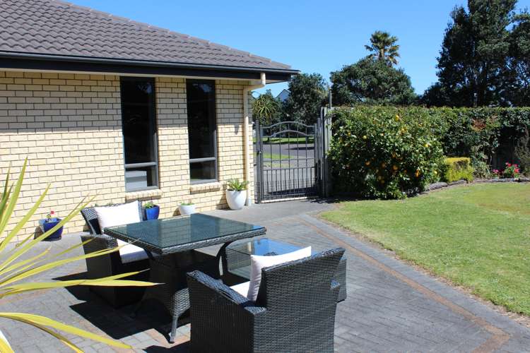 106 Benjamin Place Matarangi_17