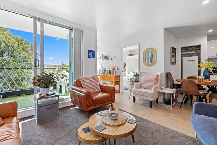 307/19 Bute Road Browns Bay_6