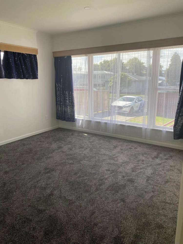 23 Woodford Avenue Henderson_15