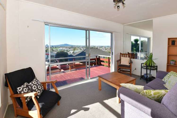 8 Martin Crescent Northcote_9