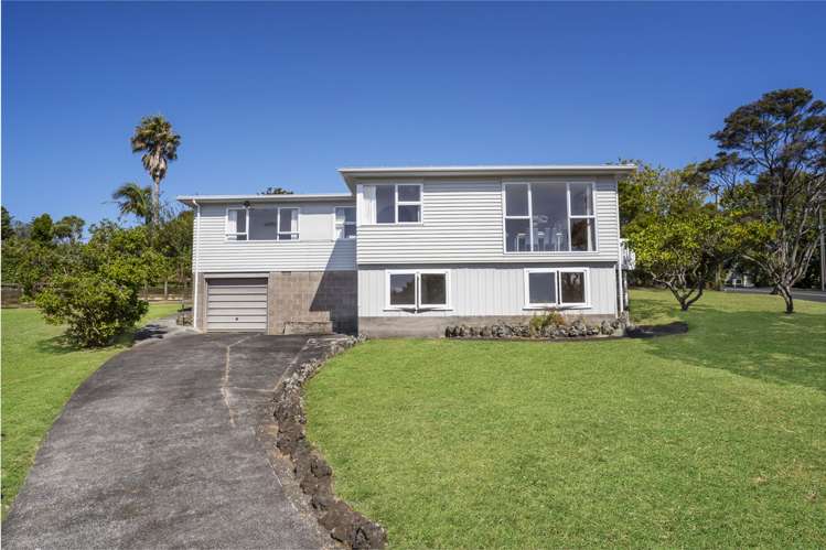 15 Highland Avenue Titirangi_20