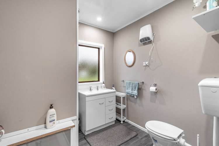 143 Flora Road East Makarewa_24