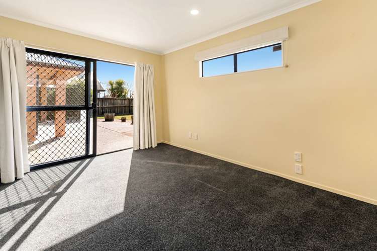 19 Duggan Drive Owhata_6