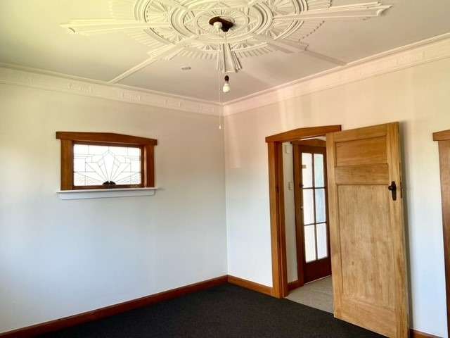 1000A Willowpark Road North 10490_2