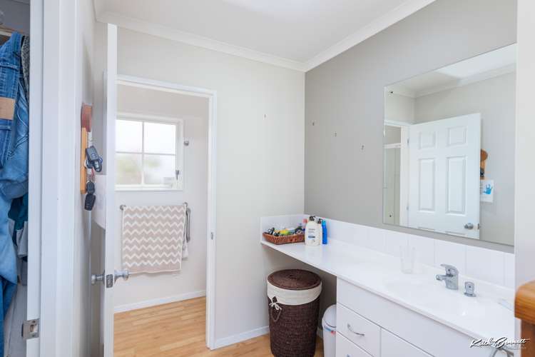 5 Grace Nicholls Grove Riverstone Terraces_11