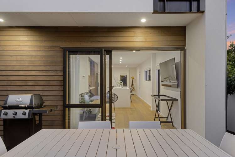 1/18 Rhodes Street Merivale_17